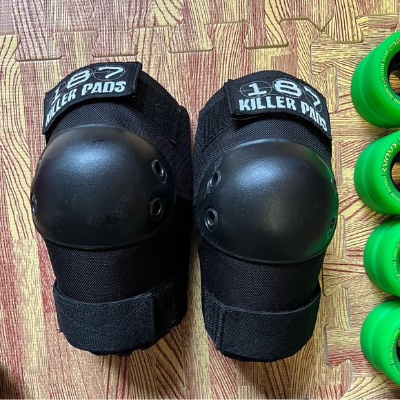 Roller Derby Starter Bundle Riedell R3 Caymen size 6- Med Pads - GUC/NWOT - Picture 5 of 16